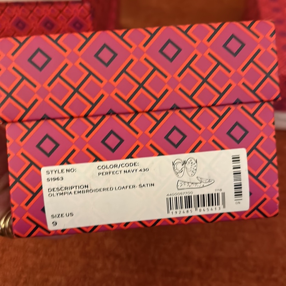 NIB TORY BURCH OLYMPIA EMBROIDERED SATIN LOAFER - Picture 2 of 6